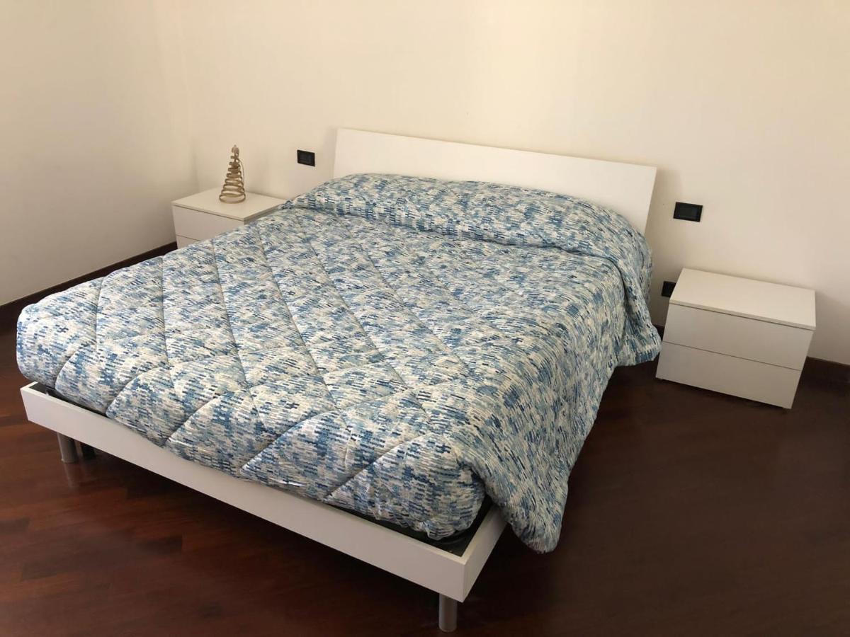 Il Caravaggio Guest House Грассоббьо Экстерьер фото